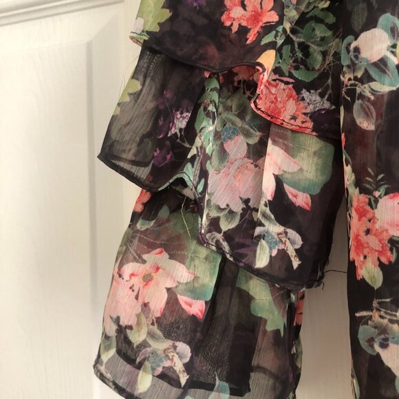 Alice and Olivia Kallie Printed Georgette Blouse with Ruffled Sleeves - Picture 3 of 8